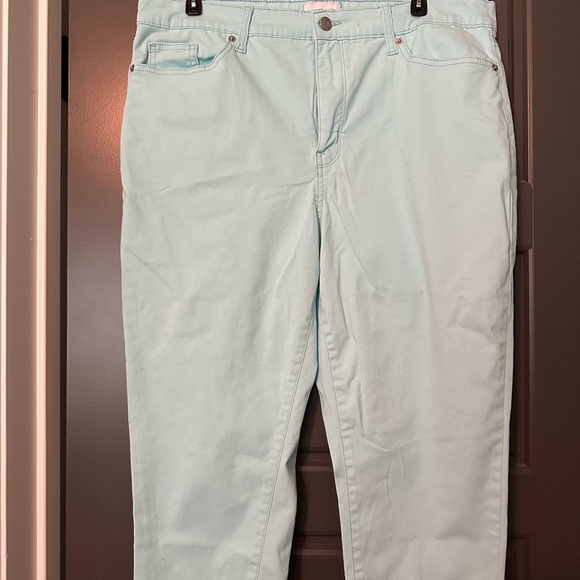 crown & ivy Pants - Crown and Ivy High rise Skinny Crop Pants